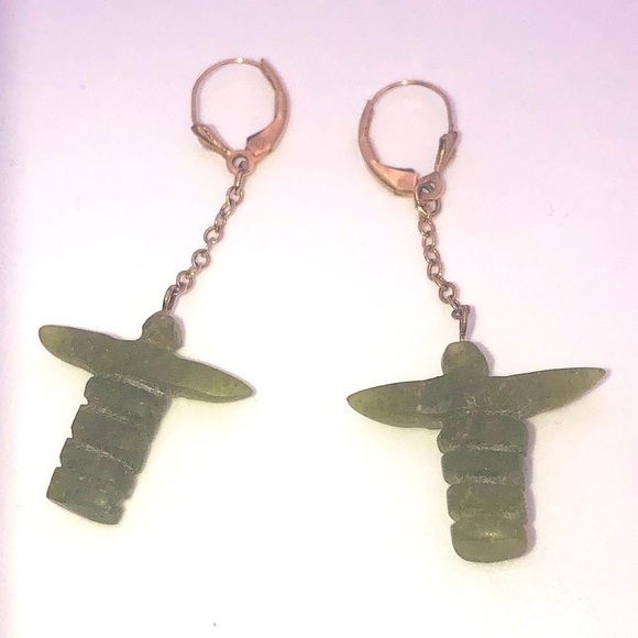 VTG 14k Gold & BC Canadian Nephrite Jade Inukshuk Totem Dangle Earrings 2.1” - Picture 2 of 6